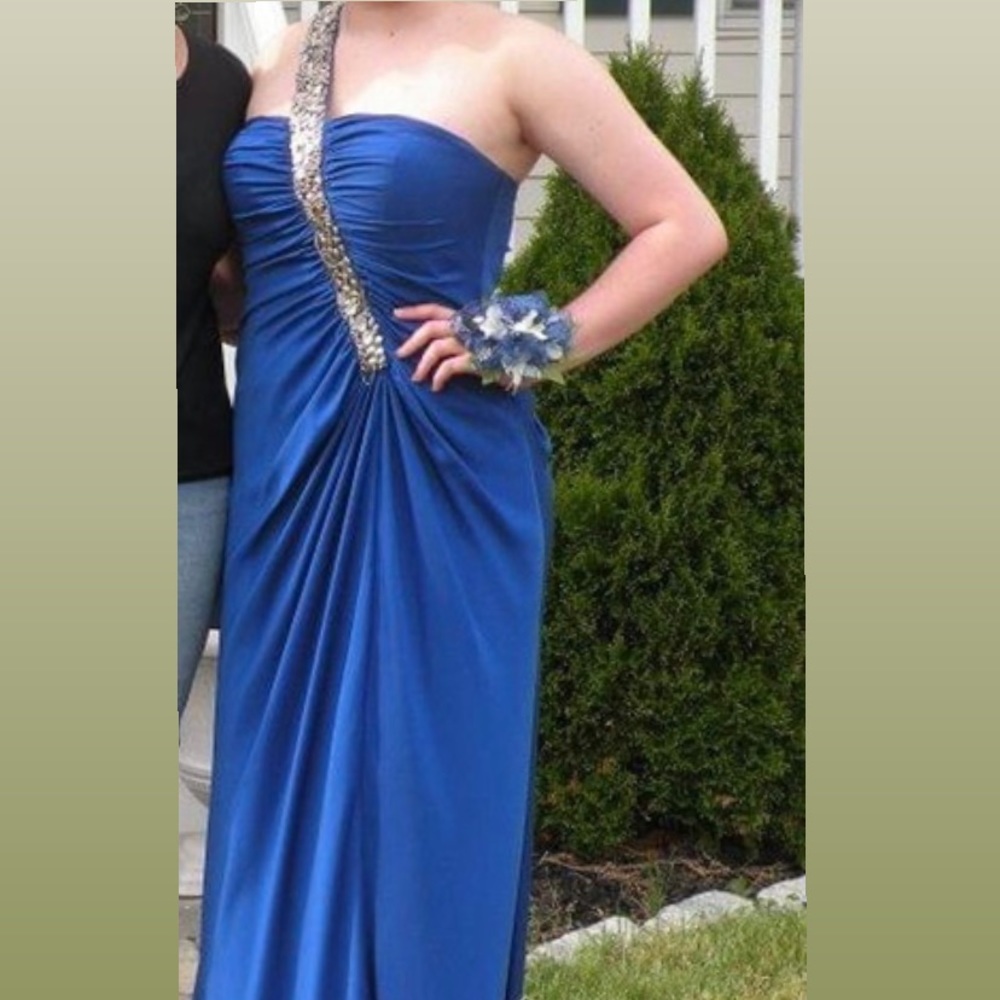 Blue prom dress